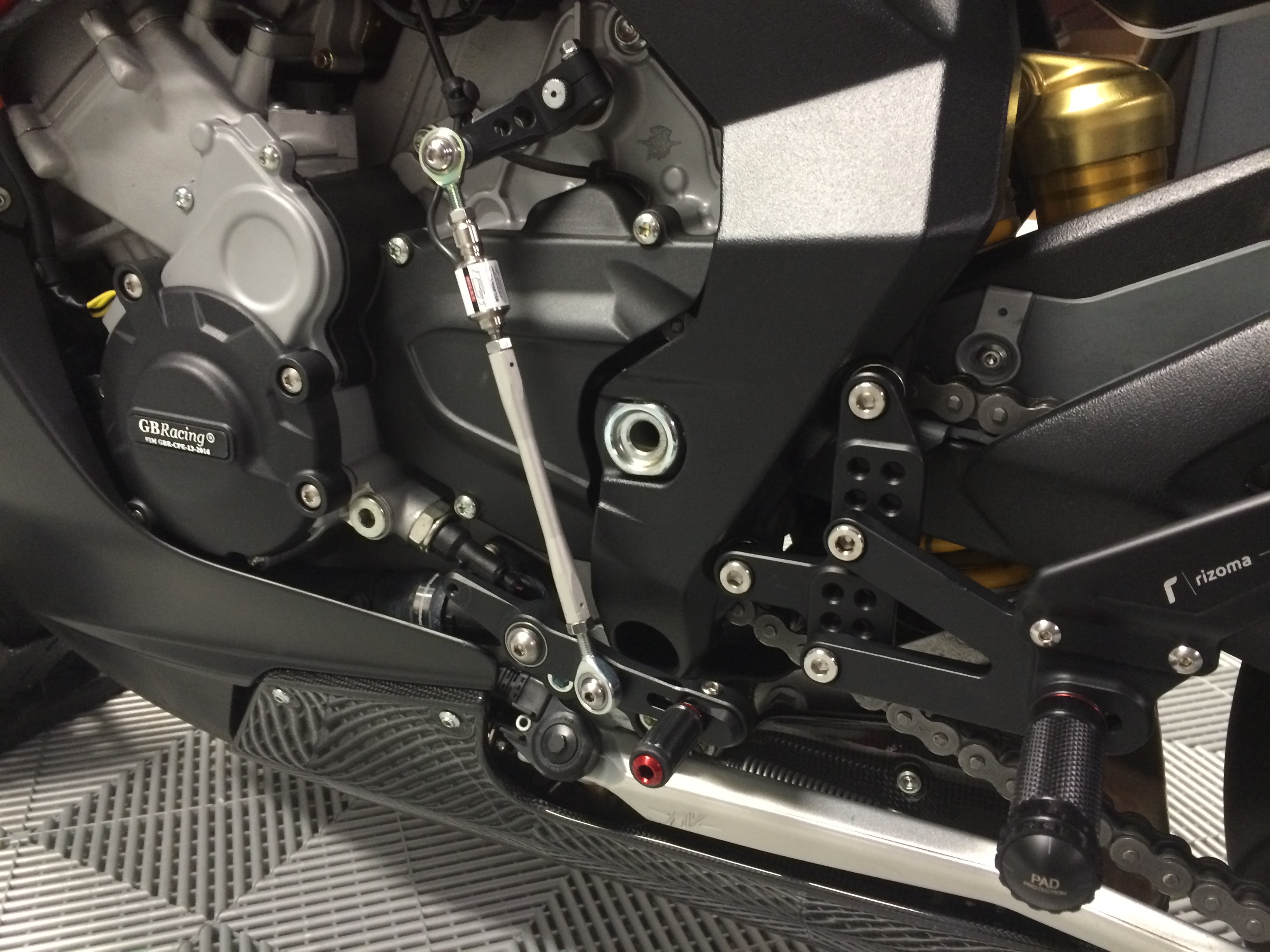 2015 BMW S1000RR photo 42